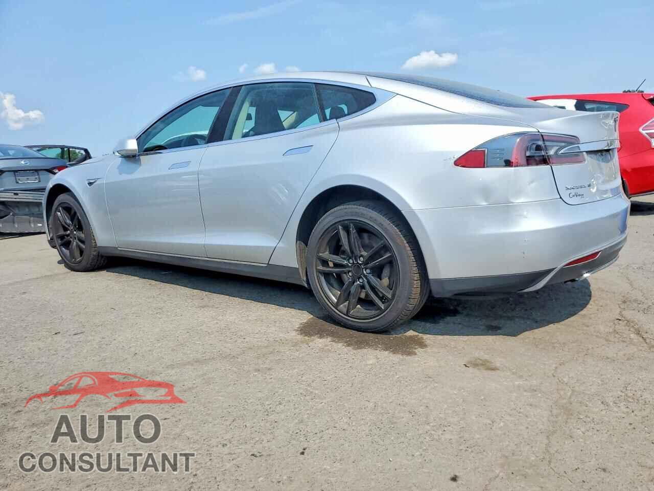 TESLA MODEL S 2013 - 5YJSA1DN0DFP18656