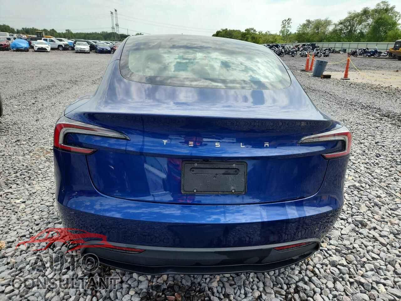 TESLA MODEL 3 2024 - 5YJ3E1EA9RF870284