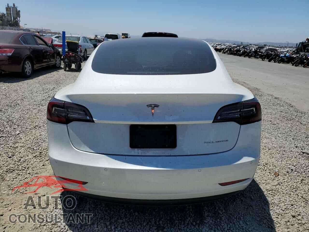 TESLA MODEL 3 2021 - 5YJ3E1EB7MF937689
