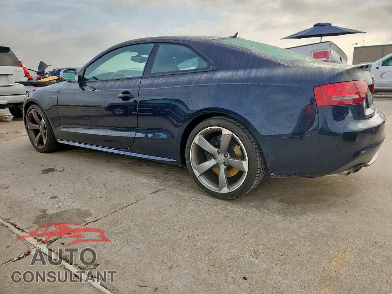 AUDI S5/RS5 2011 - WAUCVAFR7BA036188