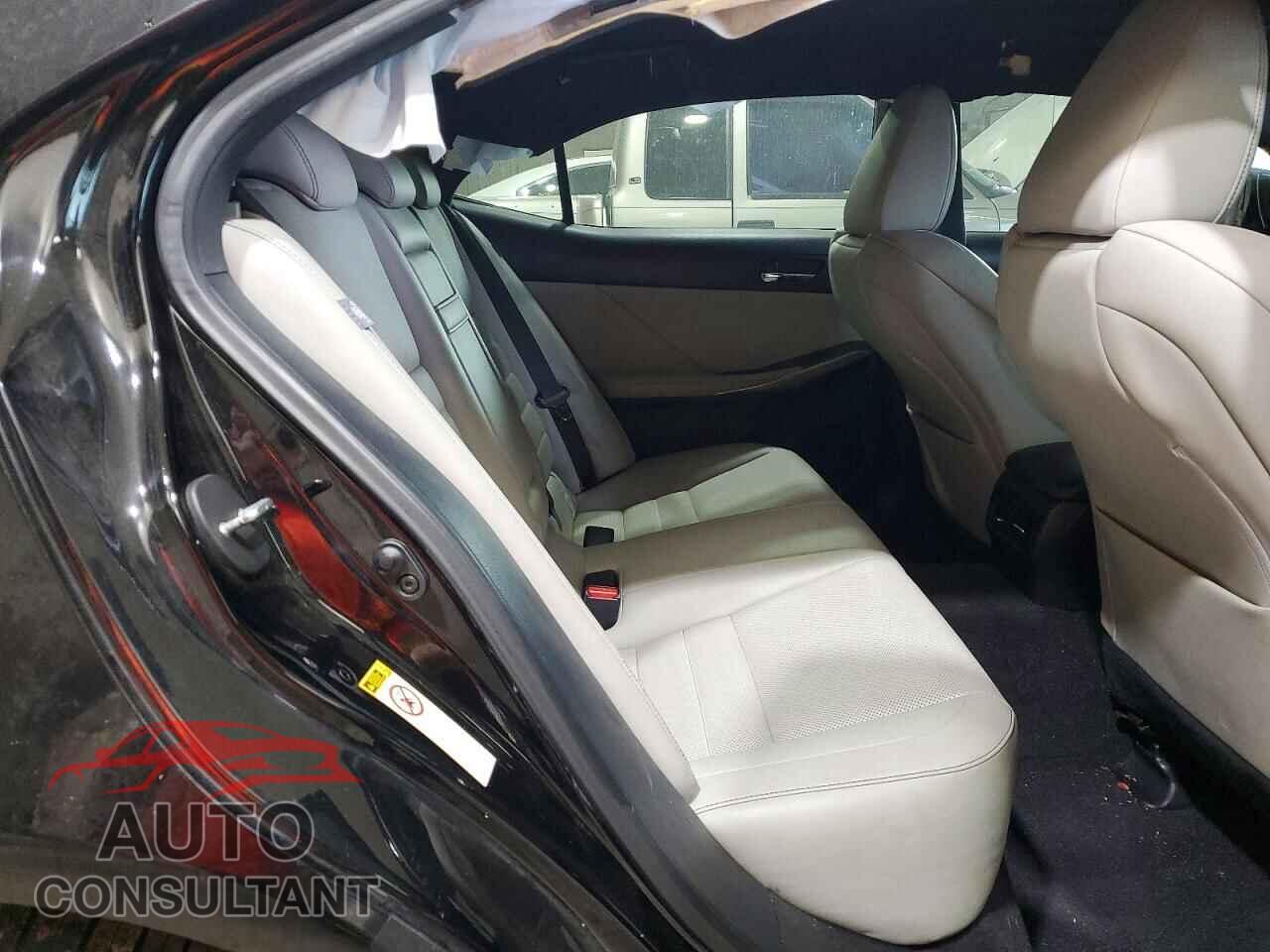 LEXUS IS 2015 - JTHCF1D26F5027341