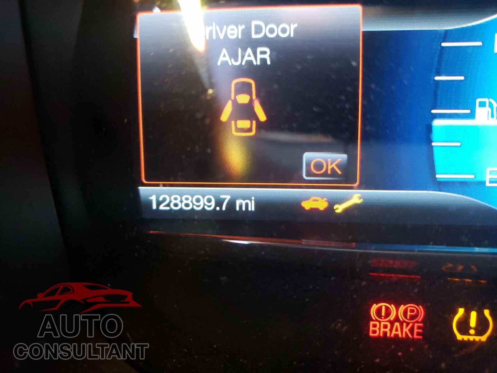 FORD TAURUS 2016 - 1FAHP2E82GG156623