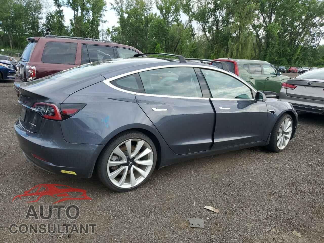 TESLA MODEL 3 2019 - 5YJ3E1EB7KF205897