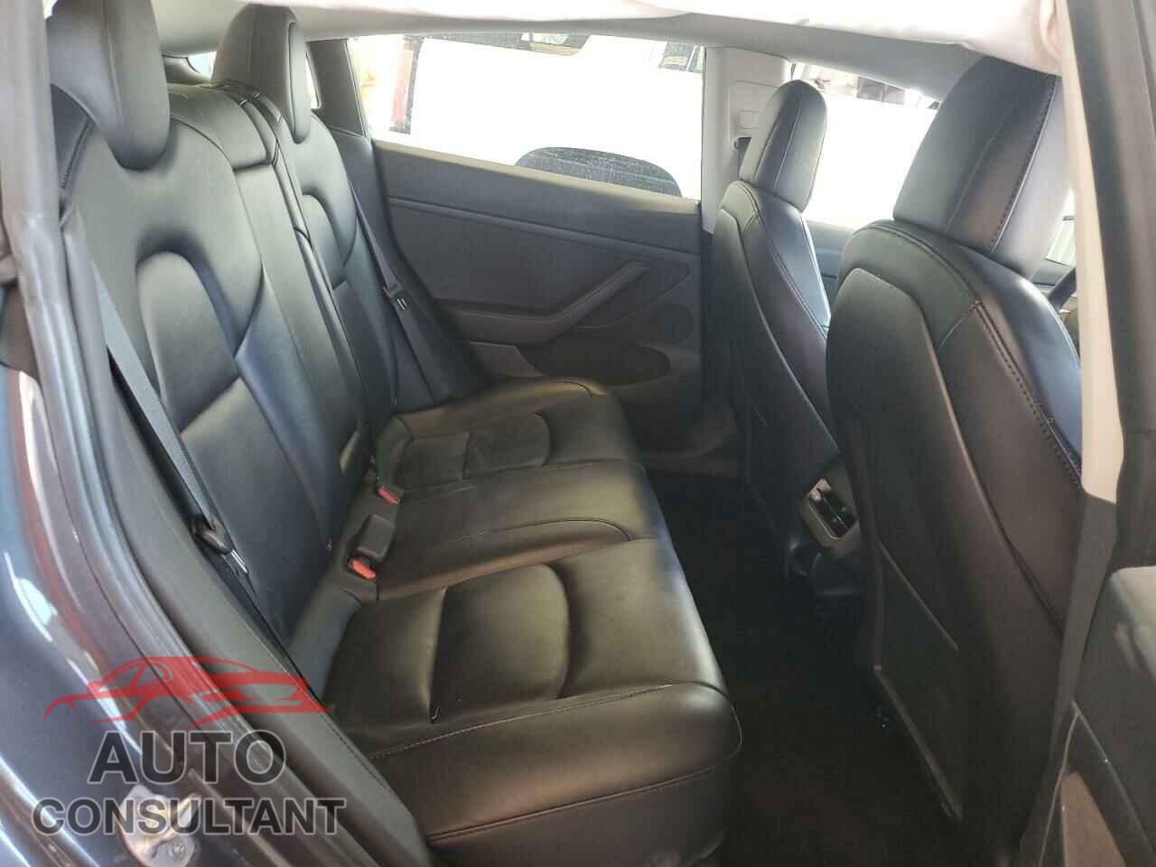 TESLA MODEL 3 2023 - 5YJ3E1EA3PF435595