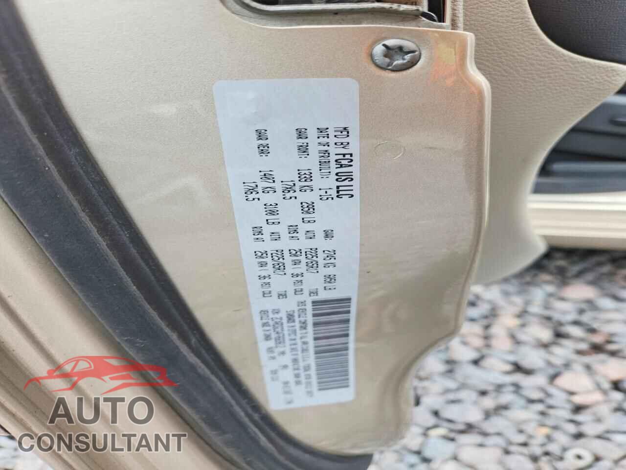 DODGE CARAVAN 2015 - 2C4RDGCG4FR669612