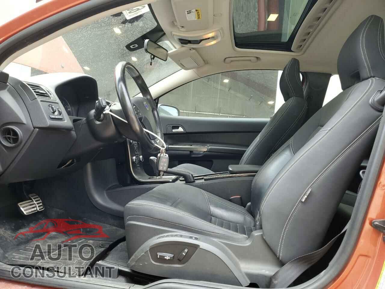 VOLVO C30 2011 - YV1672MK3B2201342