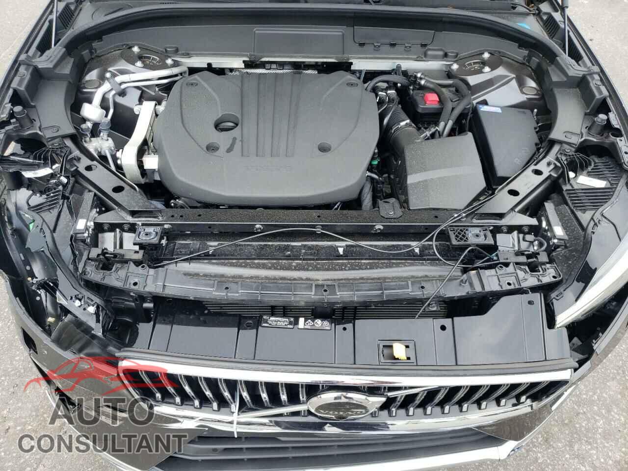 VOLVO XC60 PLUS 2023 - YV4L12DNXP1337157
