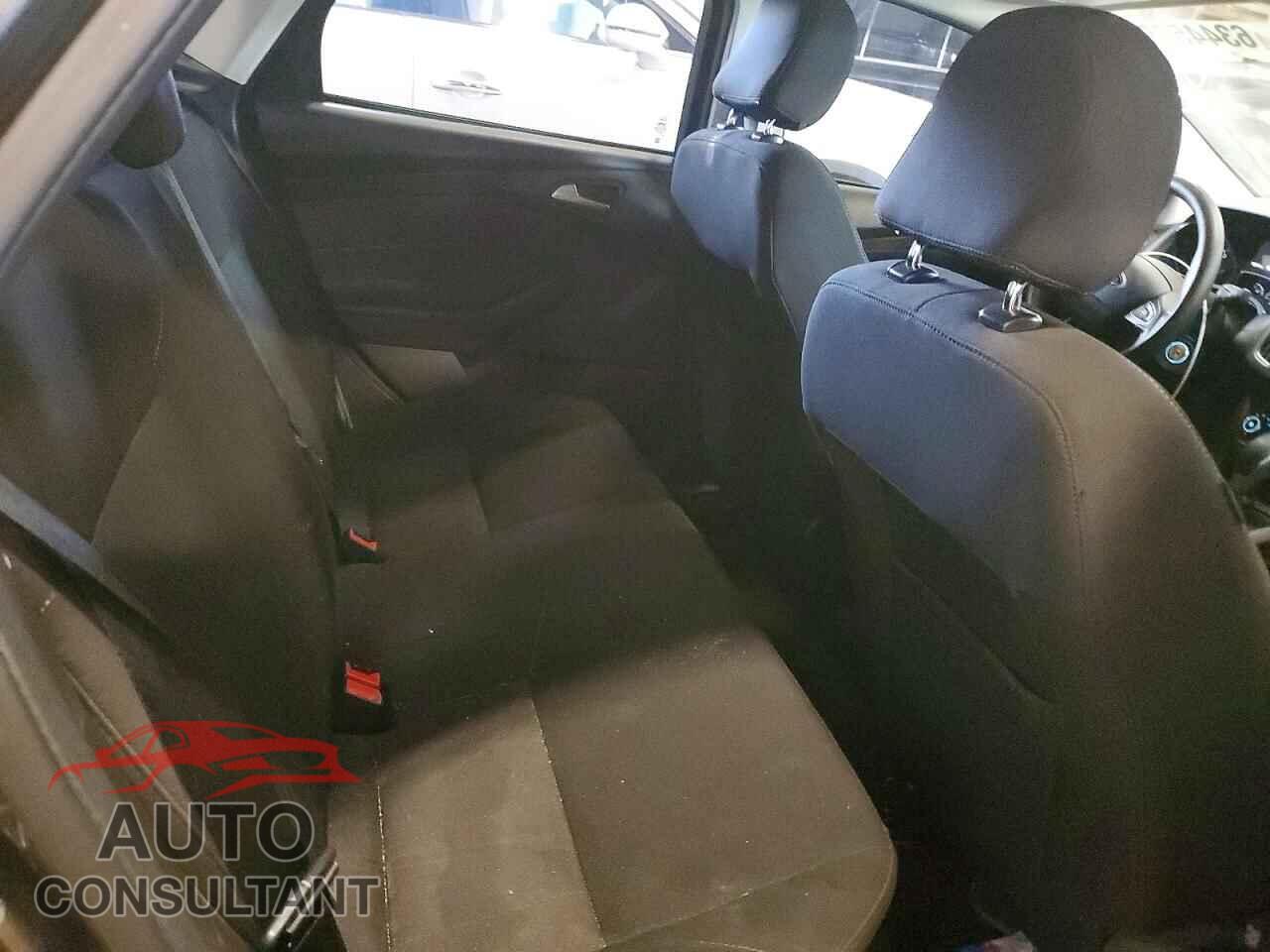 FORD FOCUS 2017 - 1FADP3F29HL332347