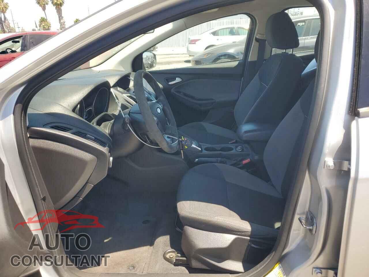 FORD FOCUS 2013 - 1FADP3K23DL343960