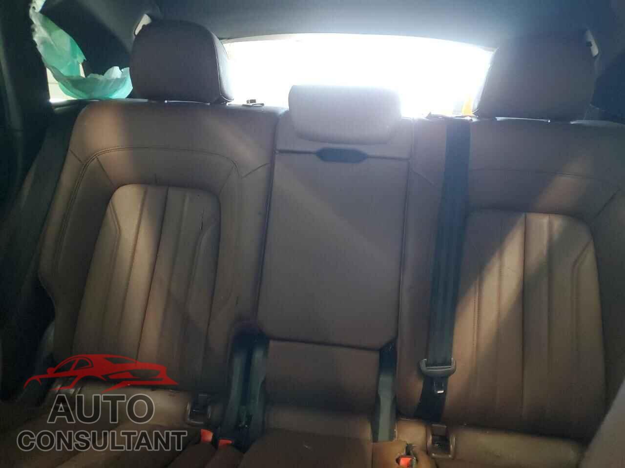 AUDI Q5 2018 - WA1BNAFY9J2207032