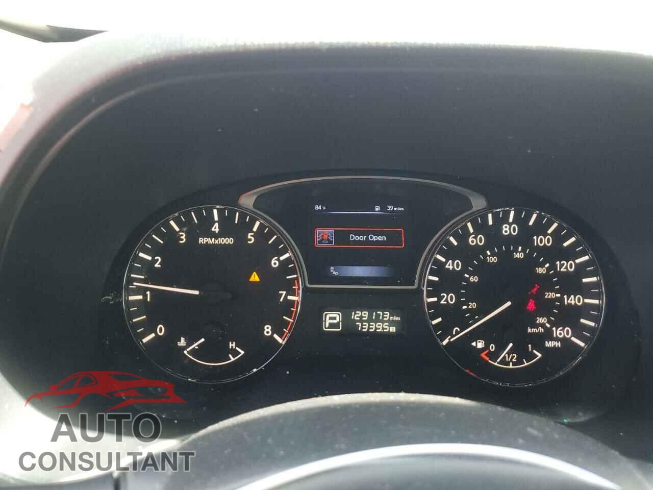NISSAN PATHFINDER 2015 - 5N1AR2MN2FC602879