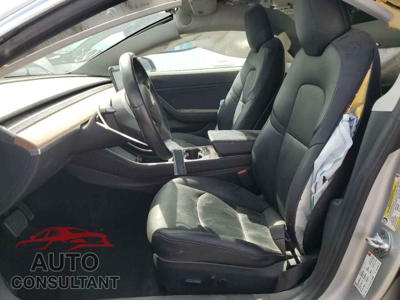 TESLA MODEL 3 2018 - 5YJ3E1EA1JF005281