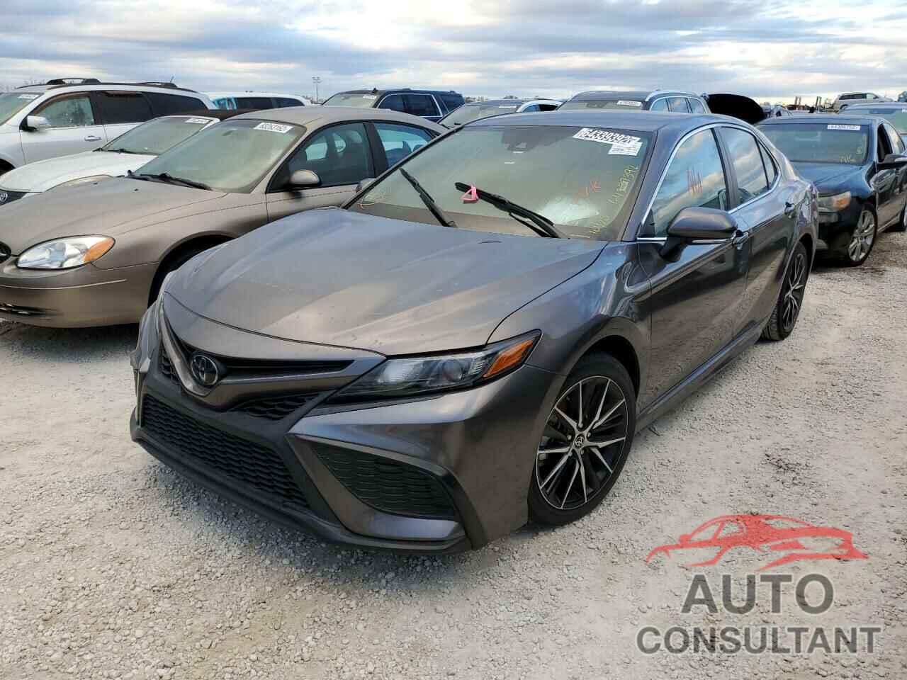 TOYOTA CAMRY 2022 - 4T1G11AK1NU658052