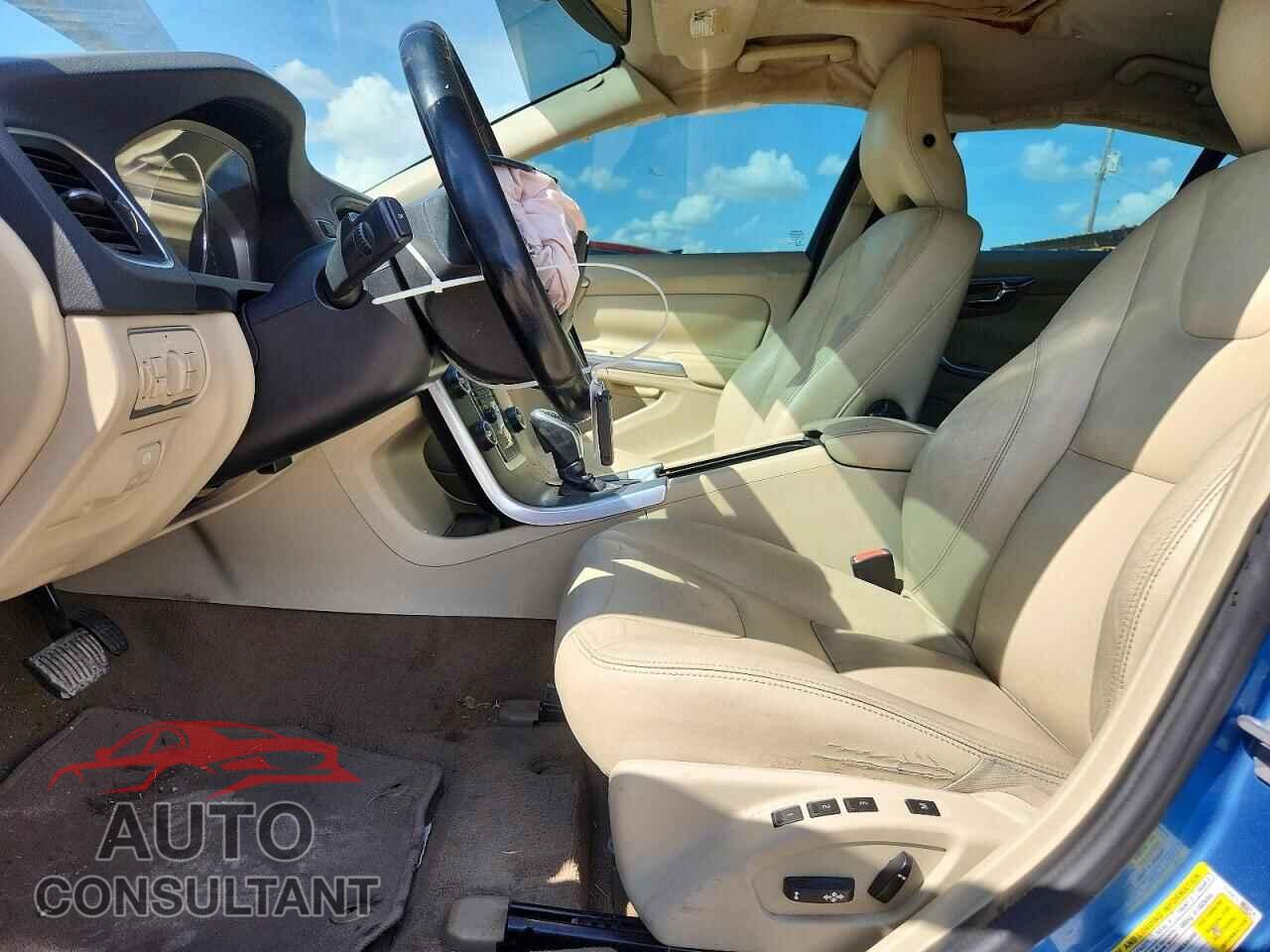 VOLVO S60 2015 - YV126MFB3F1305285