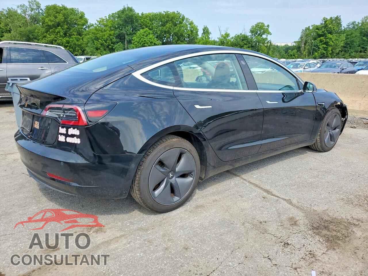 TESLA MODEL 3 2019 - 5YJ3E1EA7KF395871