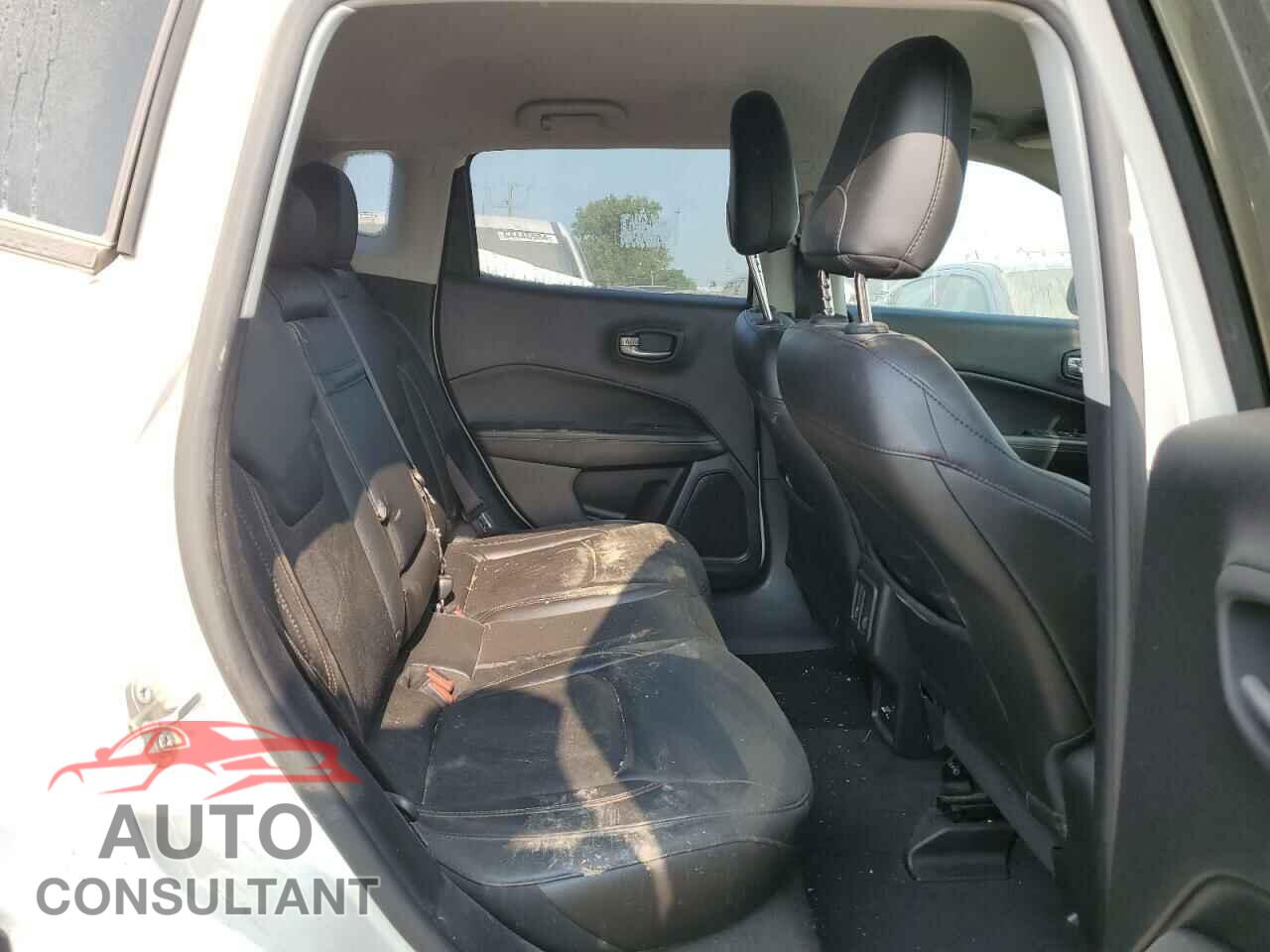 JEEP COMPASS 2018 - 3C4NJDBB1JT230689