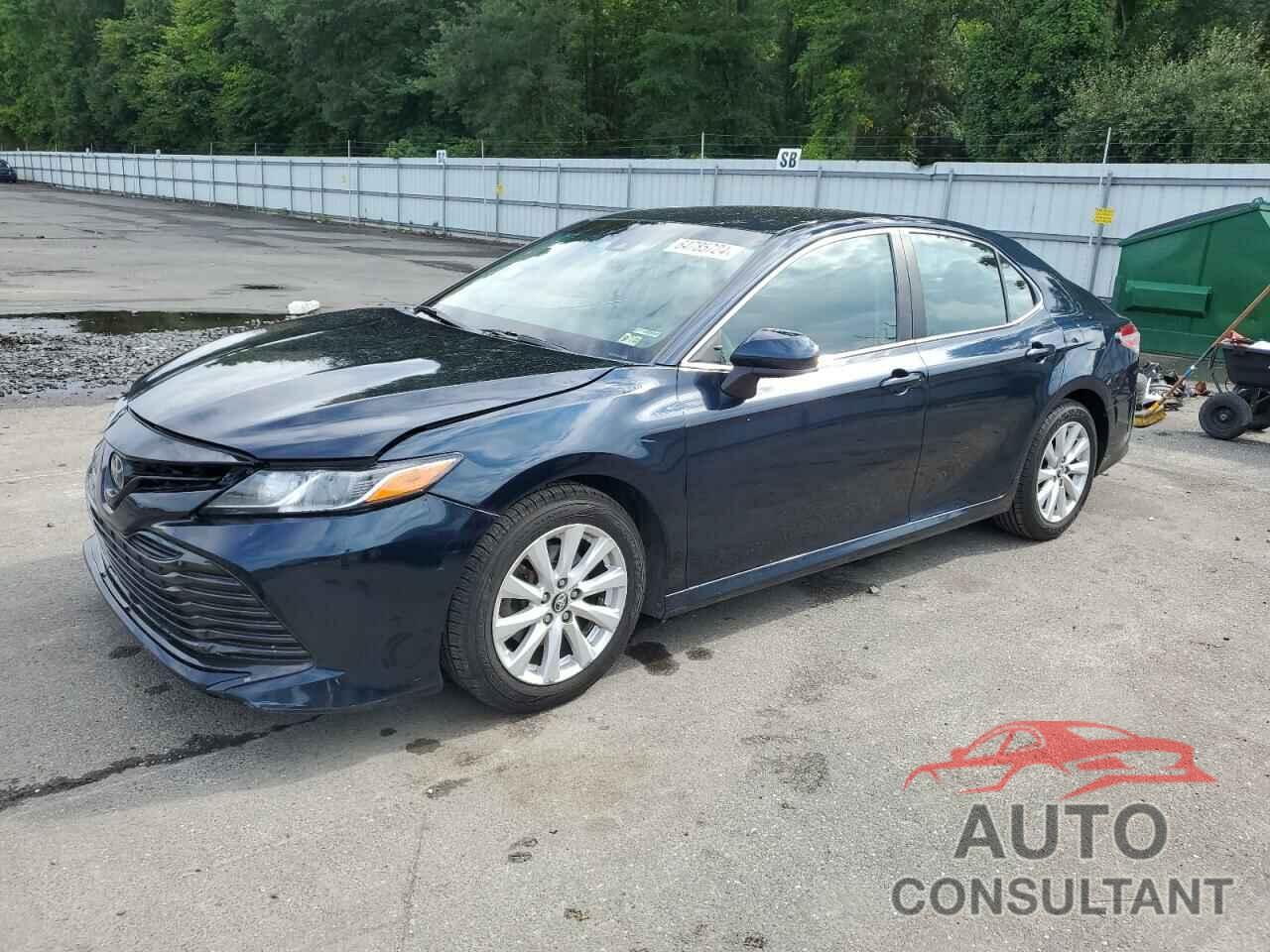 TOYOTA CAMRY 2018 - 4T1B11HK2JU568502