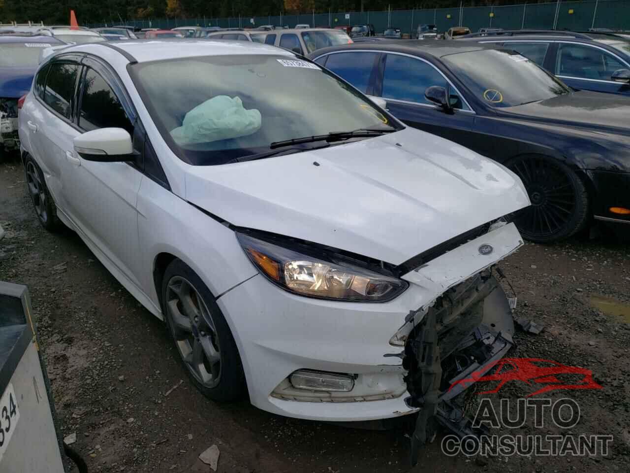 FORD FOCUS 2018 - 1FADP3L93JL211935