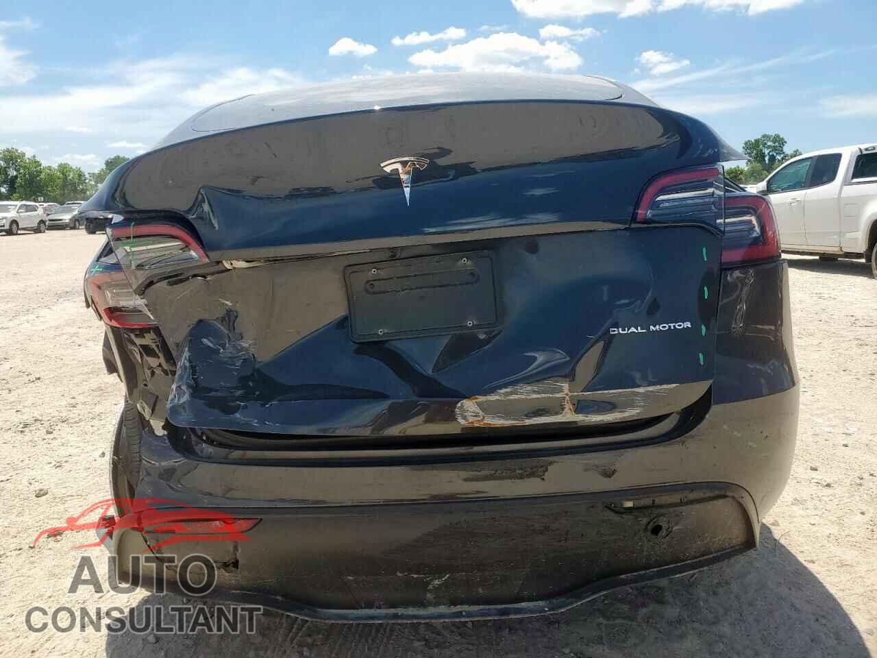 TESLA MODEL Y 2024 - 7SAYGDED1RF100949