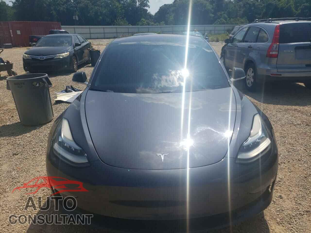 TESLA MODEL 3 2018 - 5YJ3E1EA7JF047096
