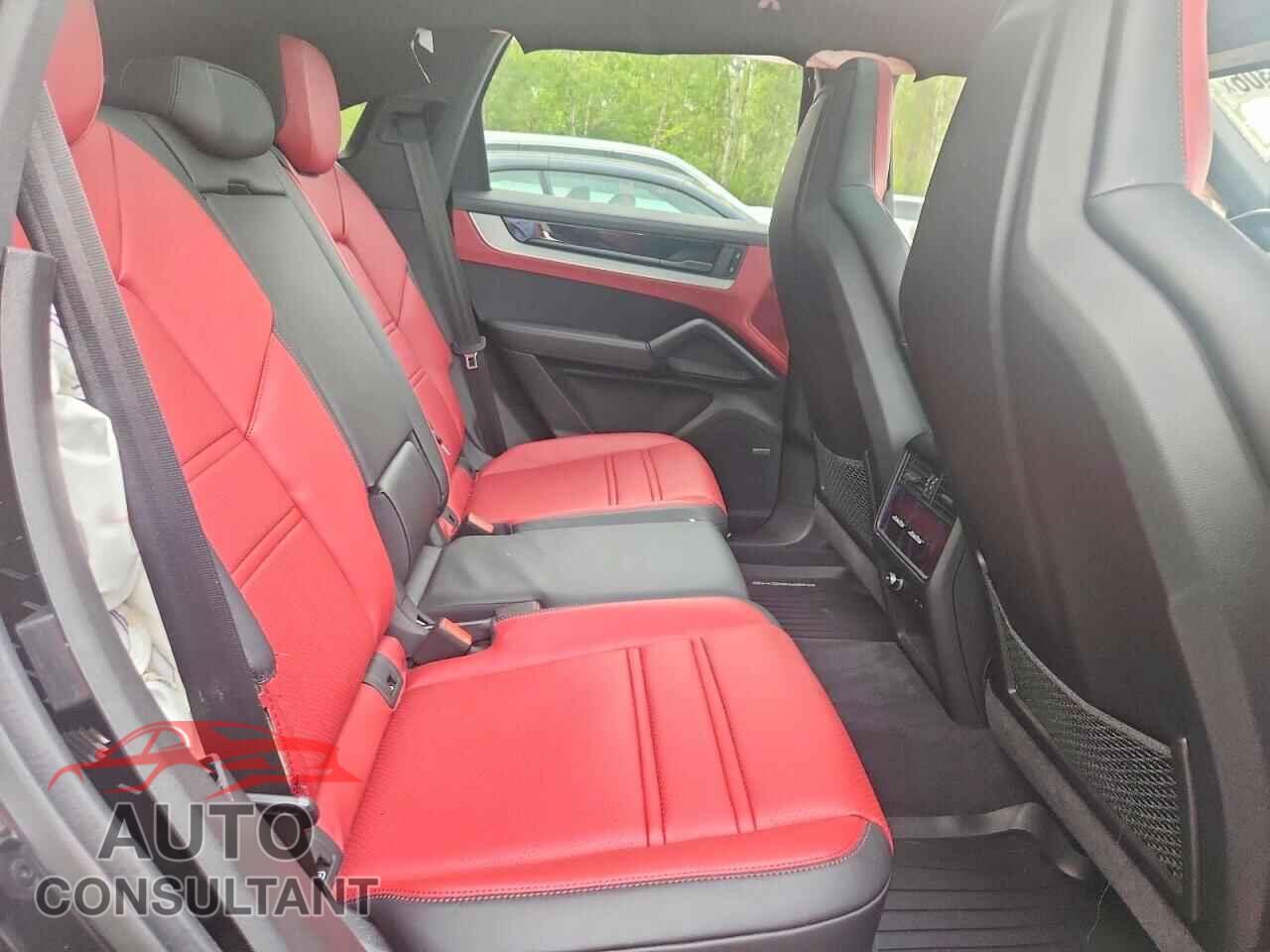 PORSCHE CAYENNE 2024 - WP1AL2AY2RDA33629