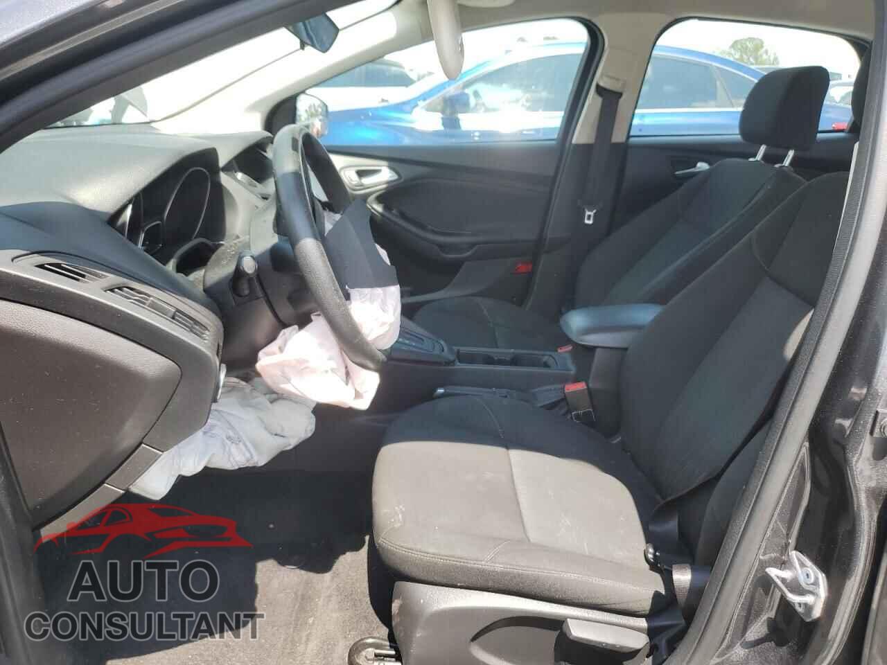 FORD FOCUS 2017 - 1FADP3F29HL242096