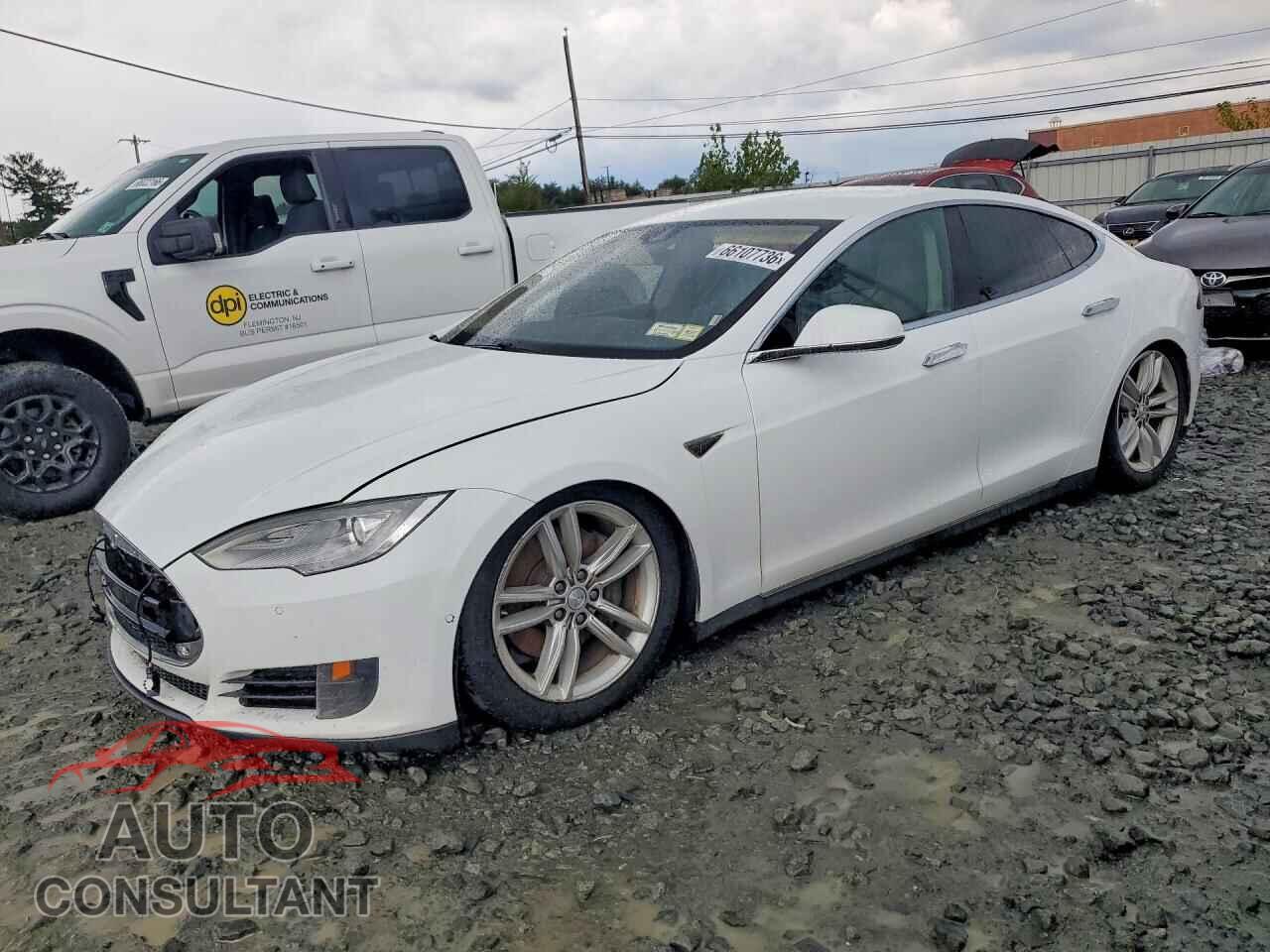 TESLA MODEL S 2015 - 5YJSA1E23FF103395