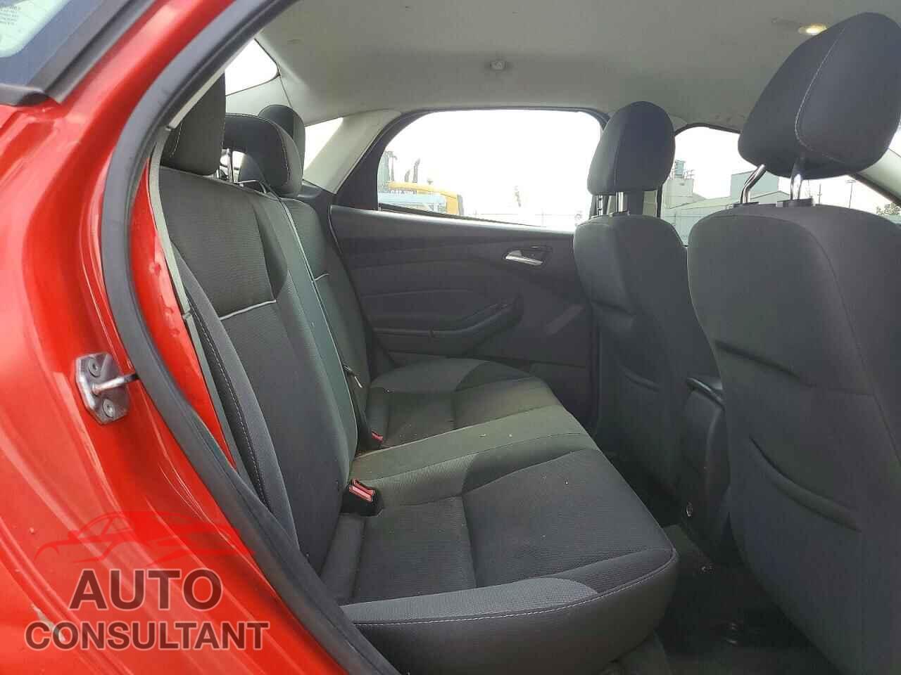 FORD FOCUS 2012 - 1FAHP3F20CL225570