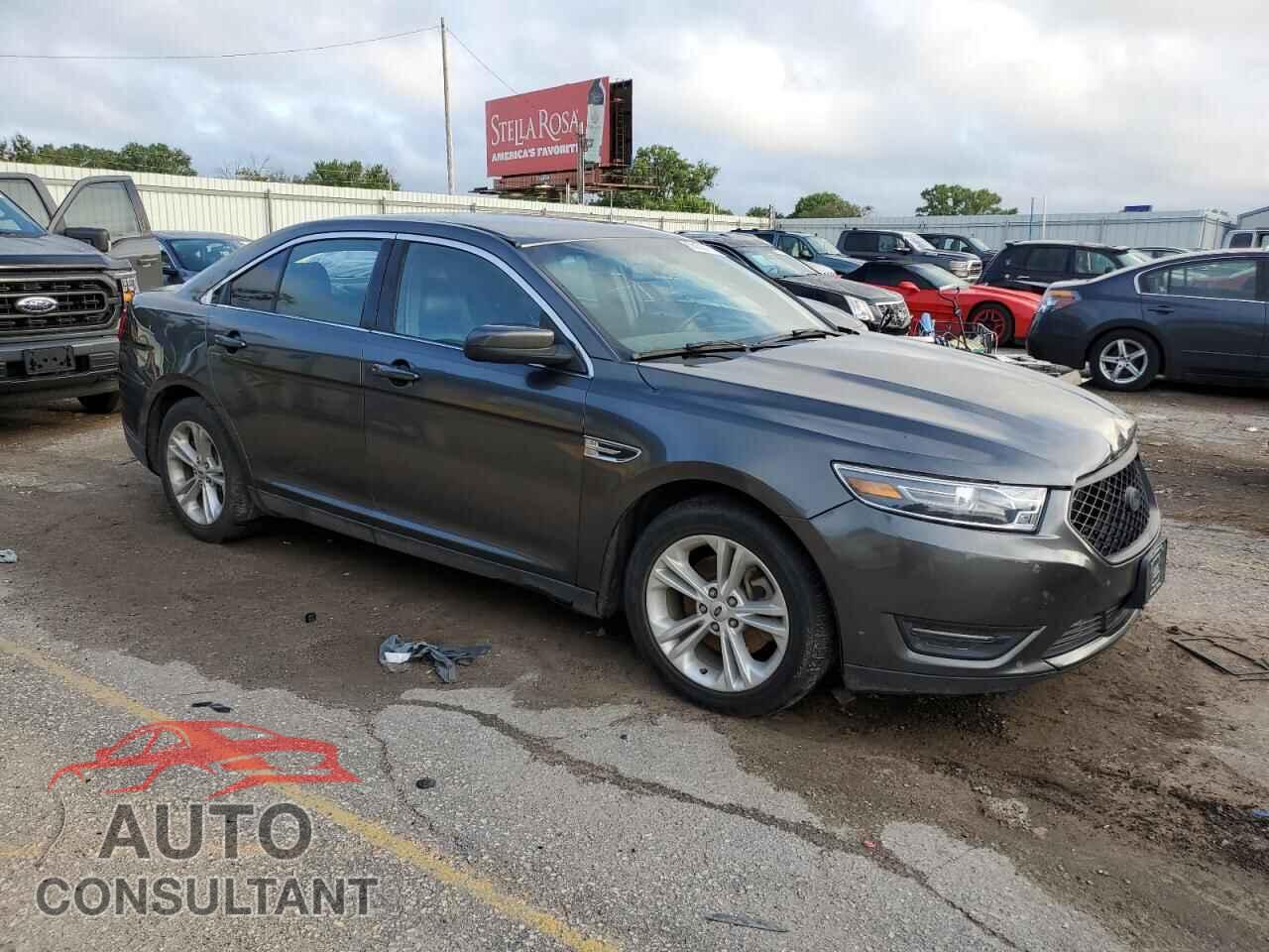 FORD TAURUS 2017 - 1FAHP2E85HG137579