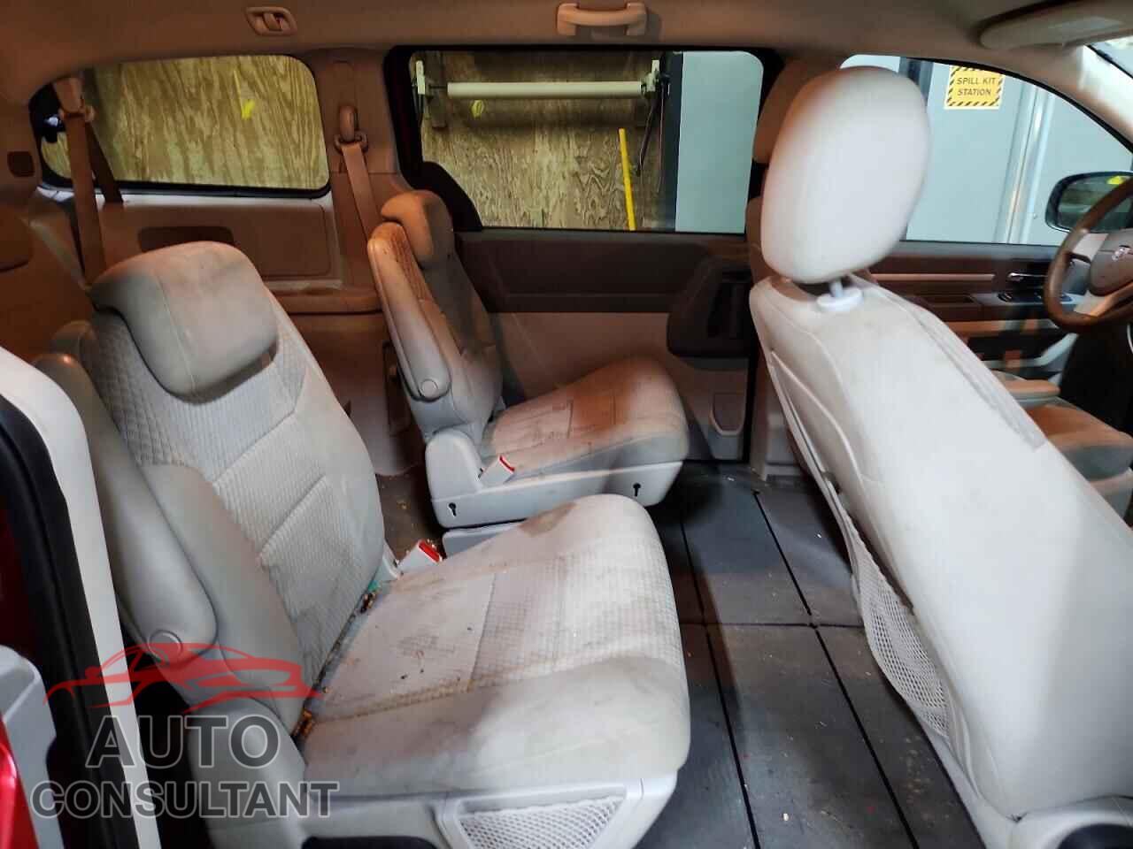 DODGE CARAVAN 2010 - 2D4RN4DE2AR156962