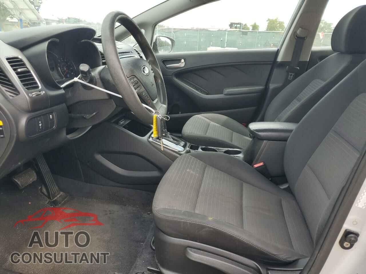 KIA FORTE 2017 - 3KPFL4A7XHE058706