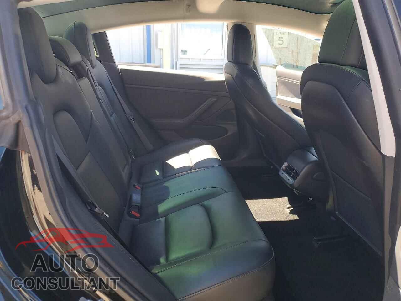 TESLA MODEL 3 2019 - 5YJ3E1EA6KF466719