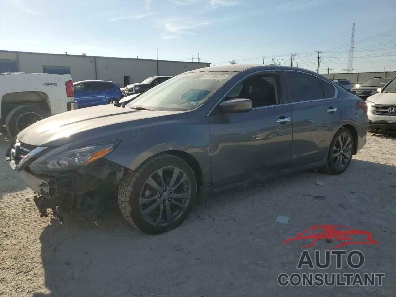 NISSAN ALTIMA 2018 - 1N4AL3APXJC271954