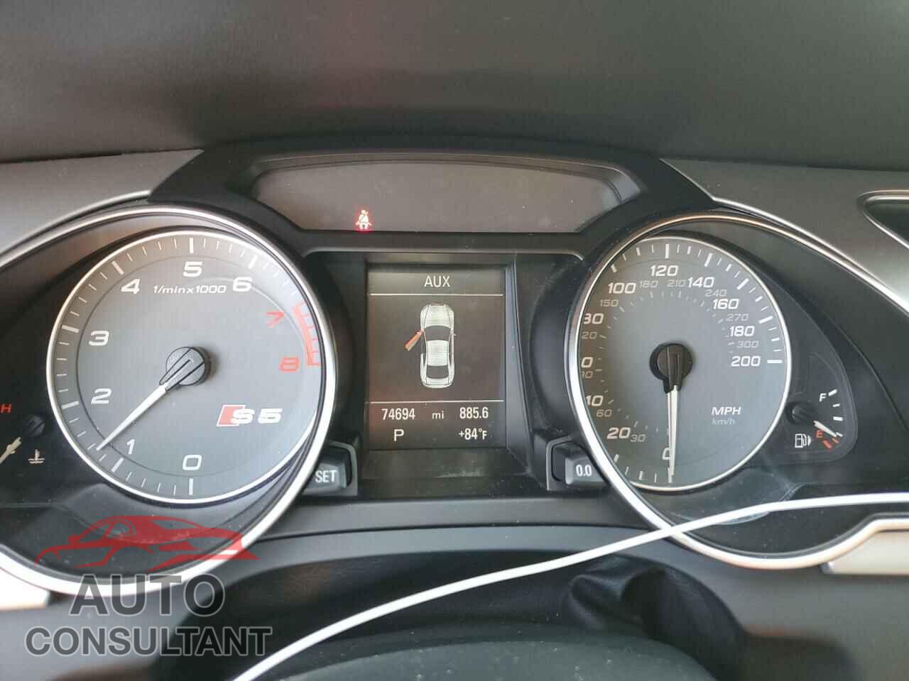 AUDI S5/RS5 2011 - WAUCVAFR9BA078846