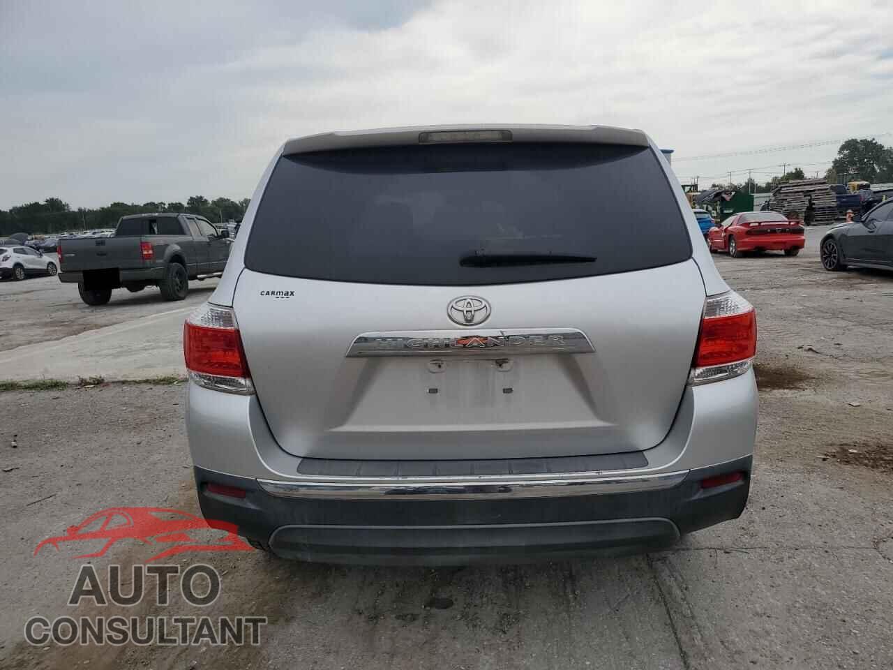 TOYOTA HIGHLANDER 2013 - 5TDZK3EH8DS128264
