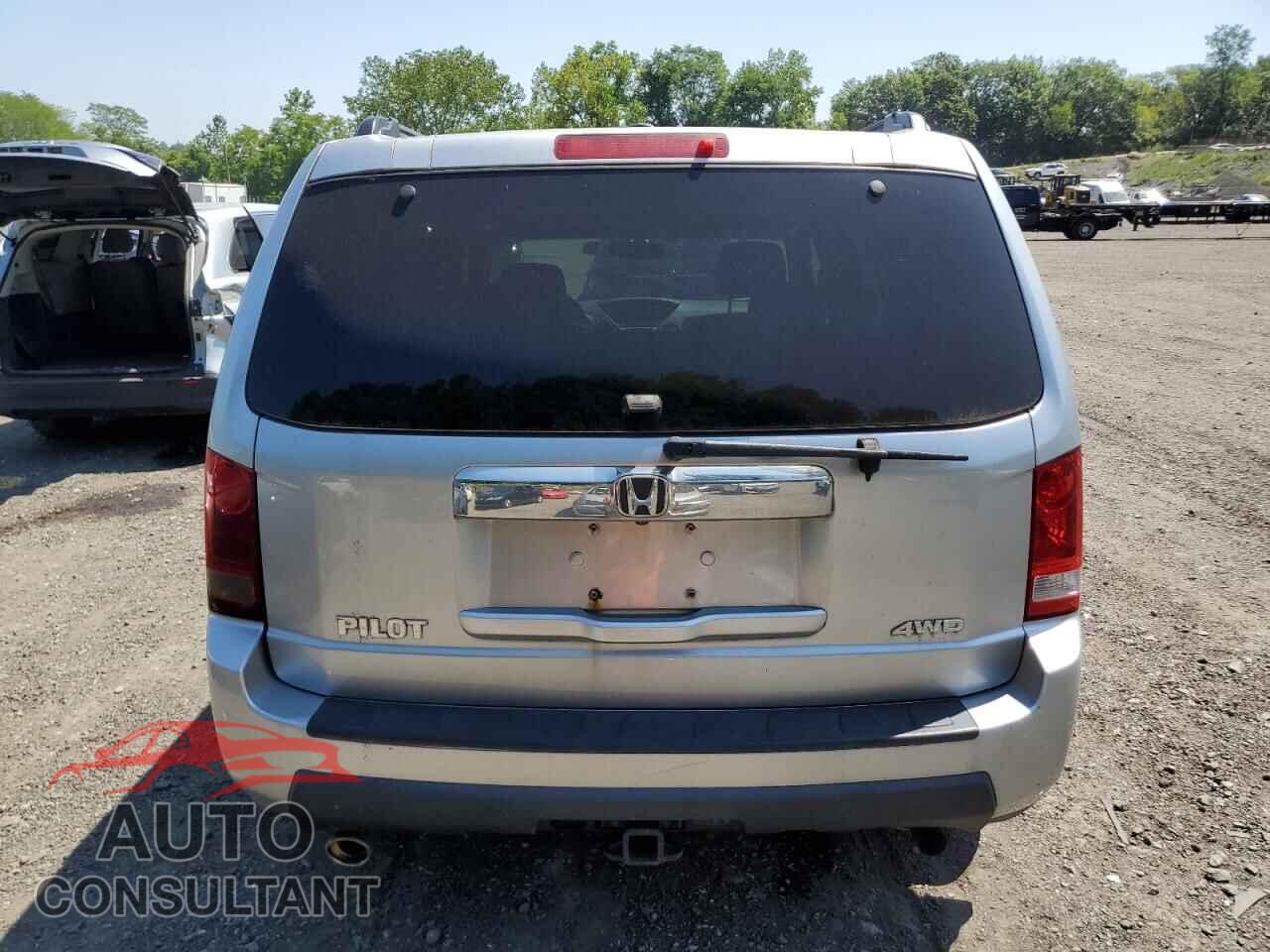 HONDA PILOT 2011 - 5FNYF4H59BB071663
