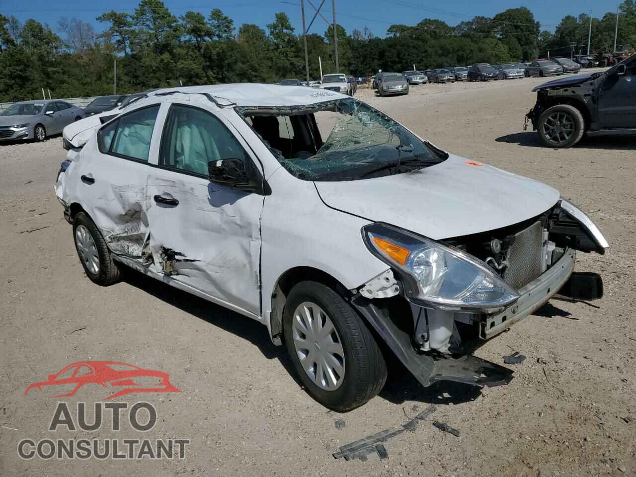 NISSAN VERSA 2017 - 3N1CN7AP1HL870103