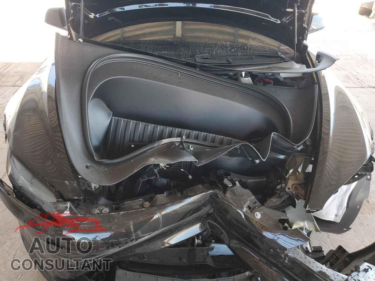 TESLA MODEL 3 2025 - 5YJ3E1EA8SF044371