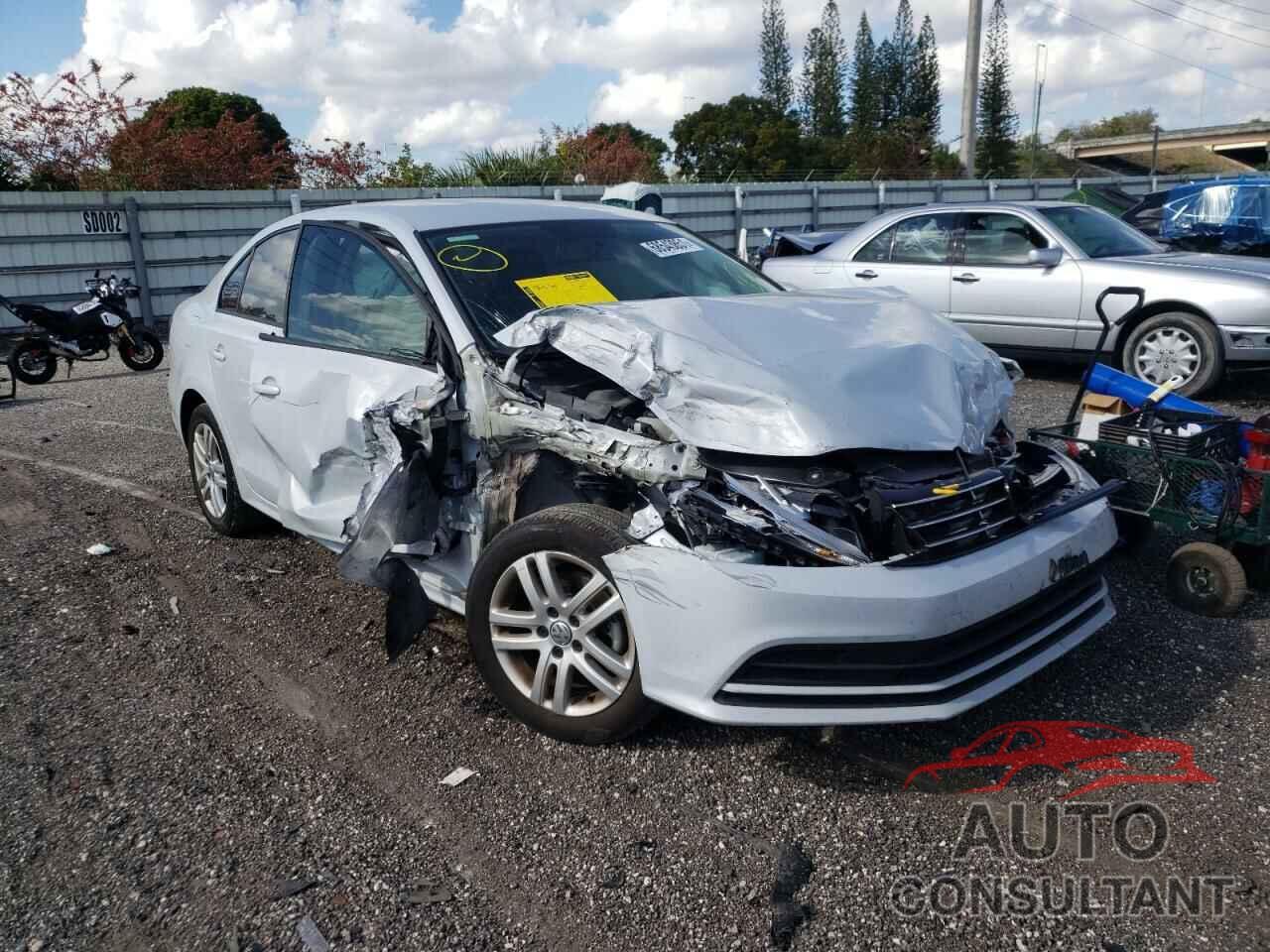 VOLKSWAGEN JETTA 2018 - 3VW2B7AJXJM257391