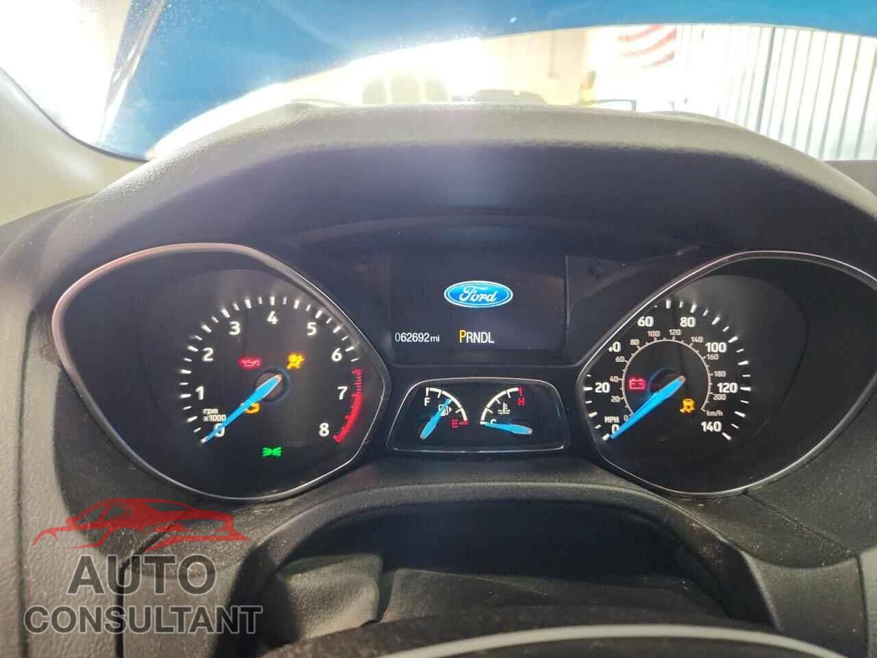 FORD FOCUS 2015 - 1FADP3K2XFL228694