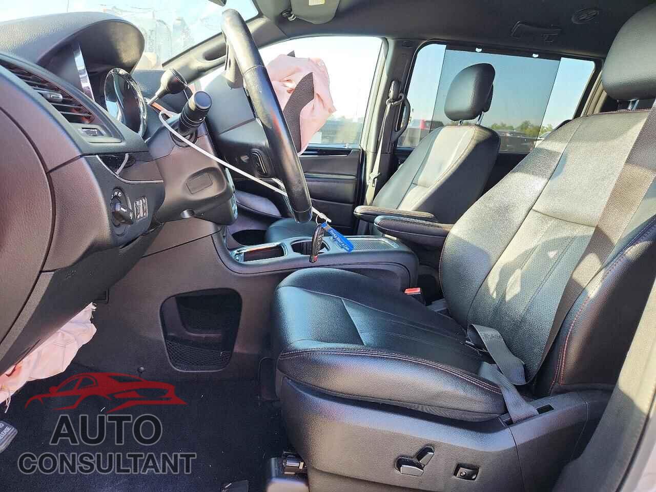 DODGE CARAVAN 2018 - 2C4RDGEG4JR214880