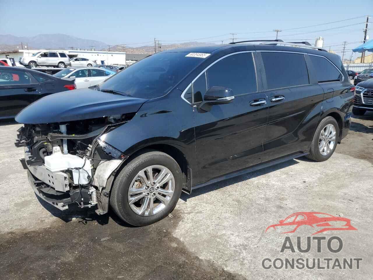 TOYOTA SIENNA 2024 - 5TDESKFC0RS137897