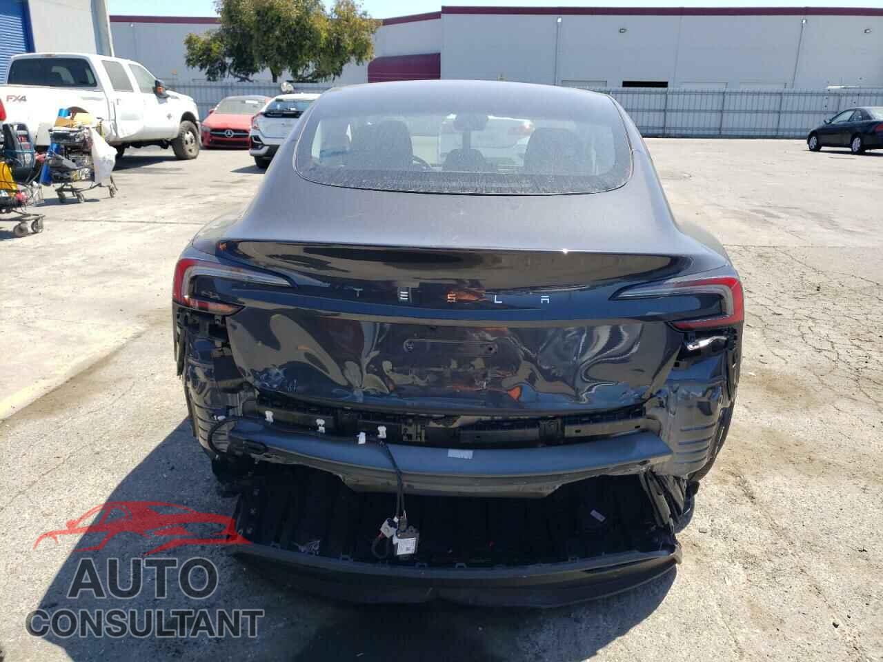TESLA MODEL 3 2024 - 5YJ3E1EA7RF718648
