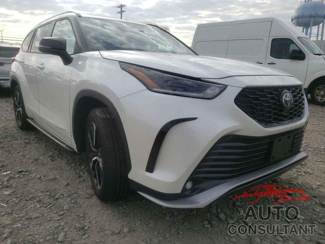 TOYOTA HIGHLANDER 2021 - 5TDLZRBH8MS121145