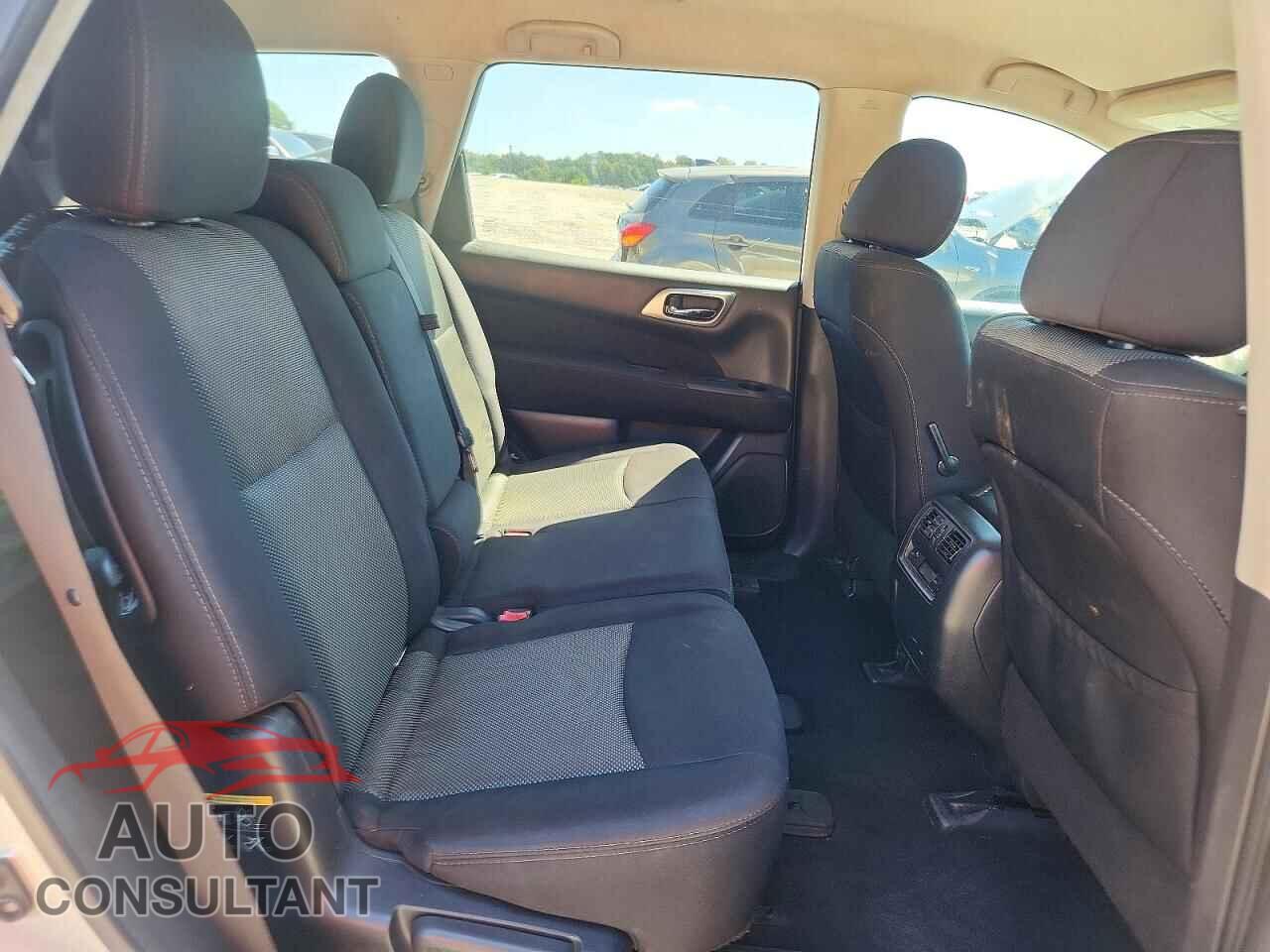 NISSAN PATHFINDER 2017 - 5N1DR2MN9HC678258