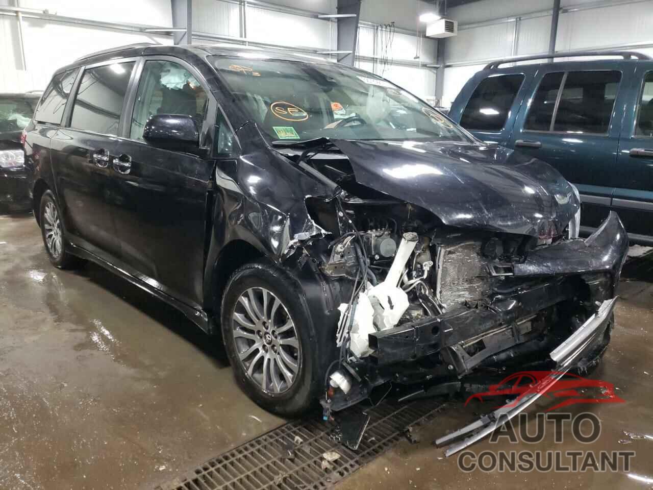 TOYOTA SIENNA 2019 - 5TDYZ3DC1KS979476