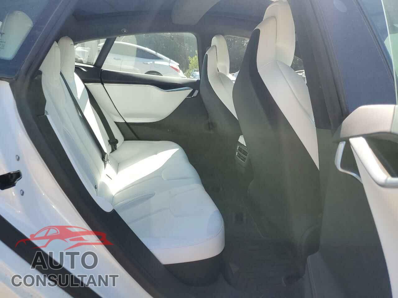 TESLA MODEL S 2017 - 5YJSA1E28HF204337