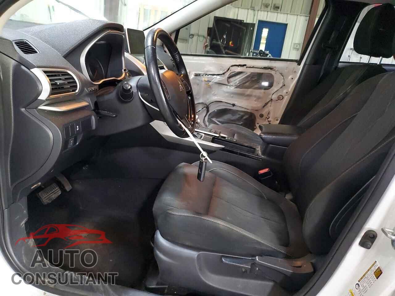 MITSUBISHI ECLIPSE 2018 - JA4AT5AAXJZ070435