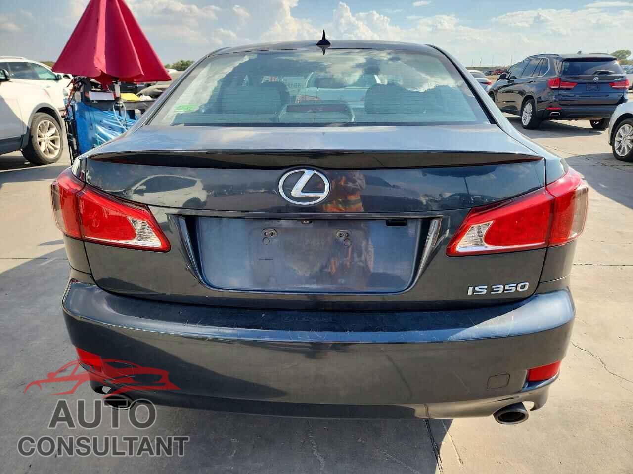 LEXUS IS 2011 - JTHBE5C21B5027359