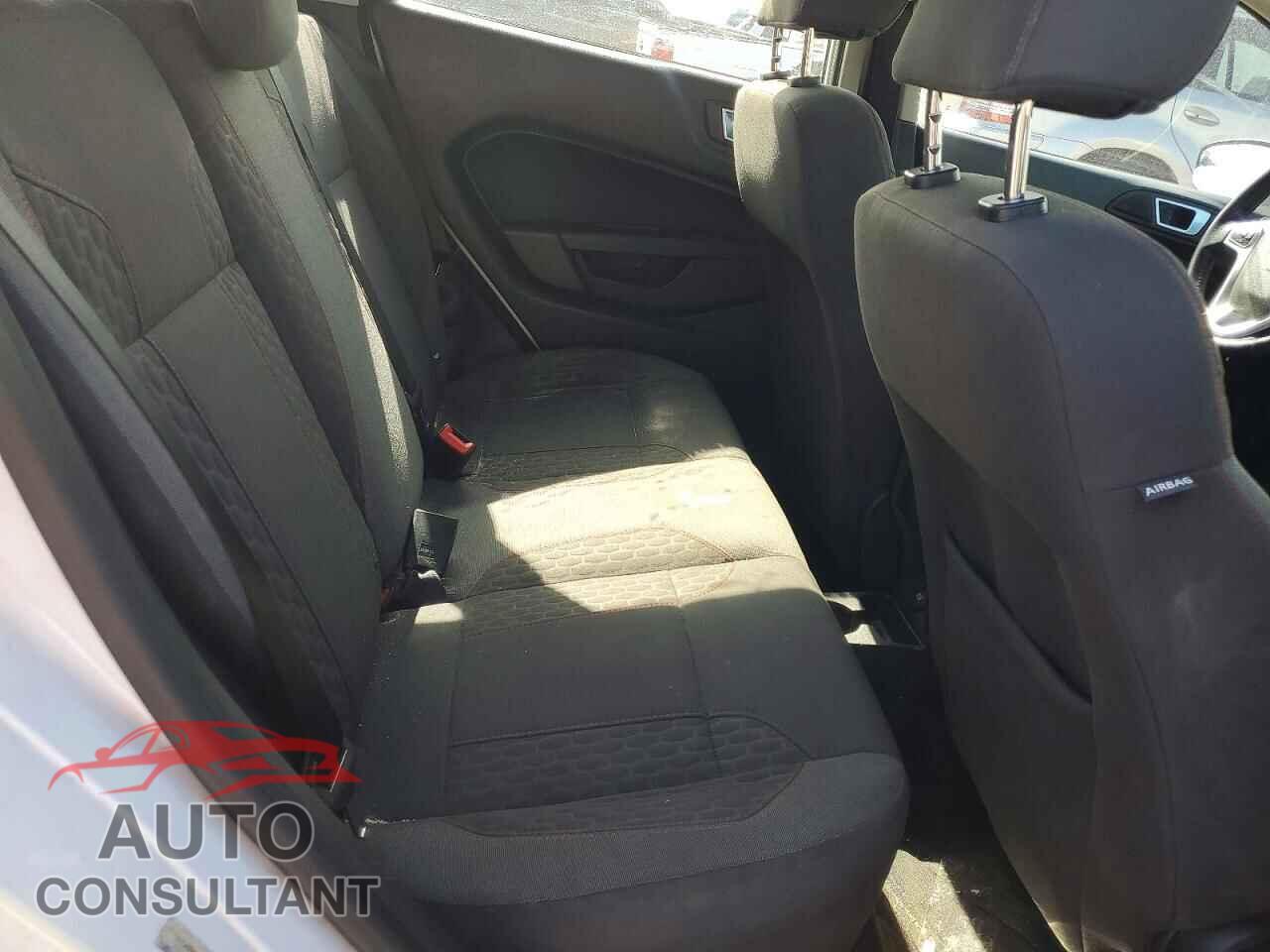 FORD FIESTA 2014 - 3FADP4EJ1EM117814